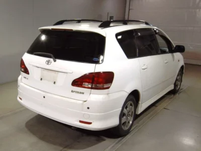 Toyota IPSUM  с аукциона в Японии