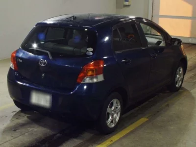 Toyota VITZ  с аукциона в Японии