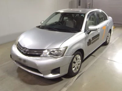 Toyota COROLLA AXIO  с аукциона в Японии
