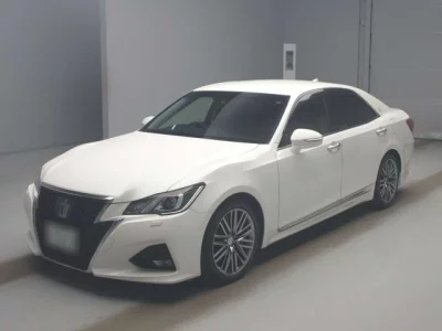 Toyota CROWN  с аукциона в Японии