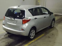 Toyota RACTIS лот № 7198 оценка 3  с аукциона в Японии 1