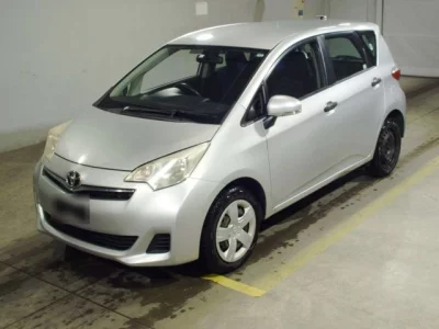 Toyota RACTIS  с аукциона в Японии