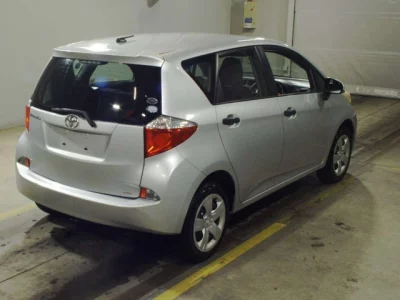 Toyota RACTIS  с аукциона в Японии