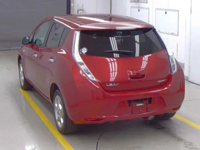 Nissan LEAF  с аукциона в Японии