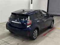 Toyota AQUA лот № 30016 оценка 4  с аукциона в Японии 4