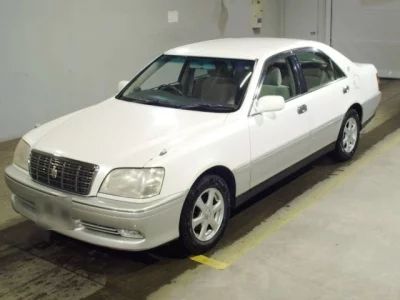 Toyota CROWN  с аукциона в Японии