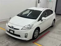 Toyota PRIUS лот № 30026 оценка 3.5  с аукциона в Японии 3