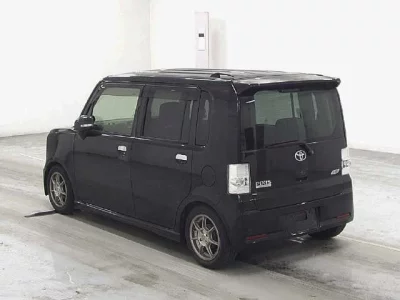 Toyota PIXIS SPACE  с аукциона в Японии