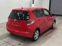 Toyota RACTIS лот № 30031 оценка 3.5  с аукциона в Японии 4