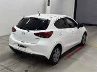 Mazda MAZDA2 лот № 30035 оценка 4  с аукциона в Японии 4