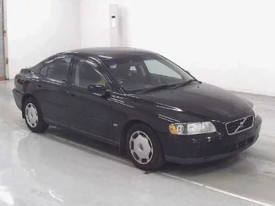 Volvo S60  с аукциона в Японии