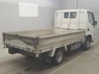 Toyota DYNA лот № 70239 оценка 3  с аукциона в Японии 1