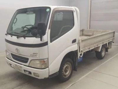 Toyota DYNA  с аукциона в Японии