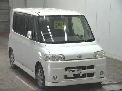 Daihatsu TANTO  с аукциона в Японии