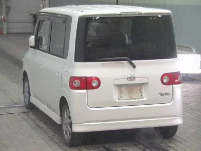 Daihatsu TANTO  с аукциона в Японии