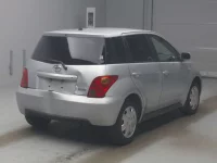 Toyota IST лот № 20026 оценка R  с аукциона в Японии 1