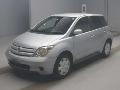 Toyota IST  с аукциона в Японии