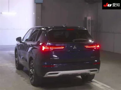 Mitsubishi OUTLANDER PHEV  с аукциона в Японии
