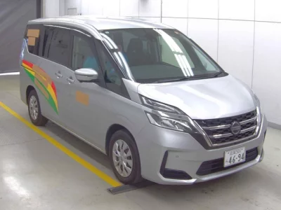 Nissan SERENA  с аукциона в Японии