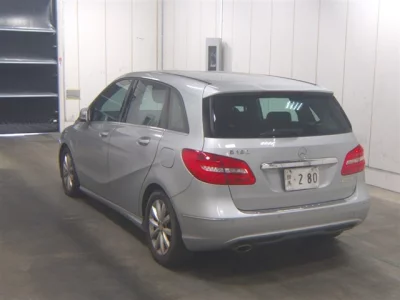 Mercedes-Benz B CLASS