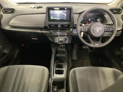 Toyota AQUA  с аукциона в Японии