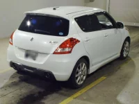 Suzuki SWIFT лот № 8011 оценка 3.5  с аукциона в Японии 1