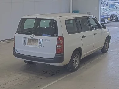 Toyota SUCCEED  с аукциона в Японии