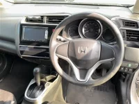 Honda FIT лот № 1066 оценка 3.5  с аукциона в Японии 2