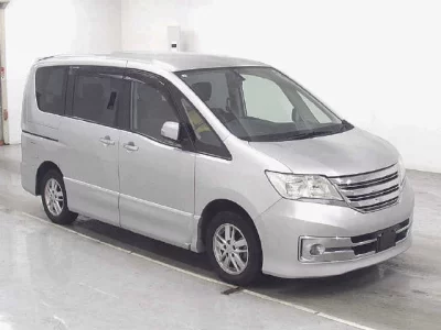 Nissan SERENA  с аукциона в Японии