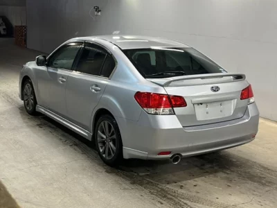 Subaru LEGACY B4  с аукциона в Японии