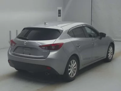 Mazda AXELA  с аукциона в Японии