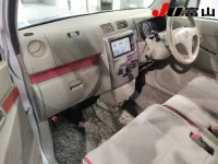 Toyota PIXIS SPACE лот № 2032 оценка 3.5  с аукциона в Японии 2