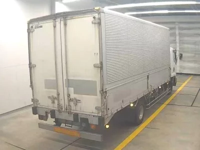 Isuzu FORWARD  с аукциона в Японии