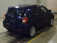 Toyota IST лот № 8023 оценка 3.5  с аукциона в Японии 1