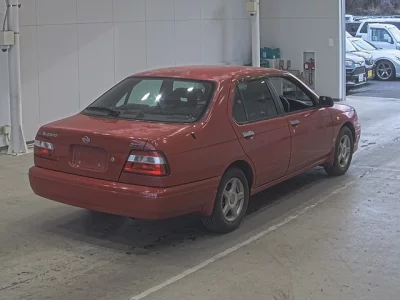 Nissan BLUEBIRD  с аукциона в Японии