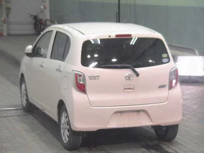 Toyota PIXIS EPOCH  с аукциона в Японии
