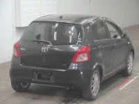 Toyota VITZ лот № 7072 оценка 3.5  с аукциона в Японии 3