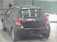 Toyota VITZ лот № 7072 оценка 3.5  с аукциона в Японии 1