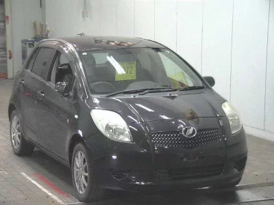 Toyota VITZ  с аукциона в Японии