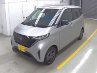 Nissan SAKURA лот № 1305 оценка 4.5  с аукциона в Японии 2