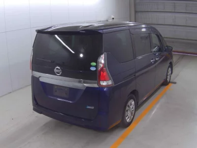 Nissan SERENA  с аукциона в Японии