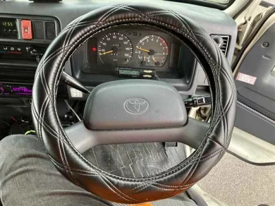 Toyota DYNA  с аукциона в Японии