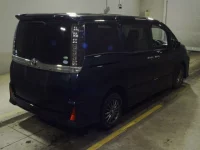 Toyota VOXY лот № 8035 оценка R  с аукциона в Японии 1