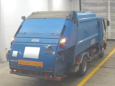 Mitsubishi FUSO FIGHTER