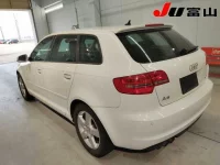 Audi A3 лот № 3006 оценка 4  с аукциона в Японии 1