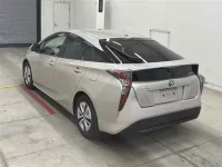 Toyota PRIUS лот № 30088 оценка 3.5  с аукциона в Японии 1