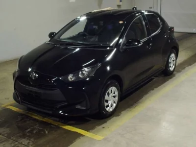 Toyota YARIS  с аукциона в Японии