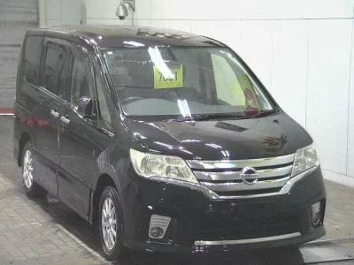 Nissan SERENA  с аукциона в Японии