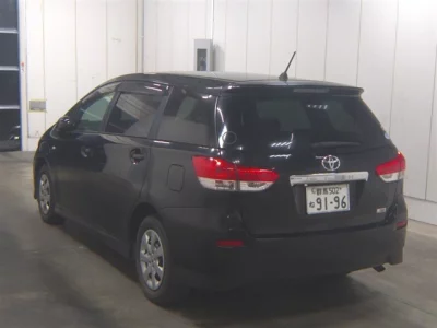 Toyota WISH  с аукциона в Японии