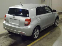 Toyota IST лот № 8049 оценка 3.5  с аукциона в Японии 1